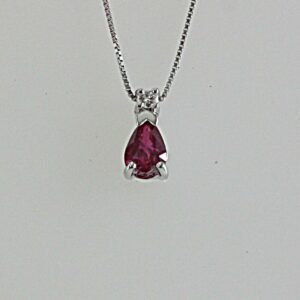 COLLANA IN ORO CON RUBINO E DIAMANTI