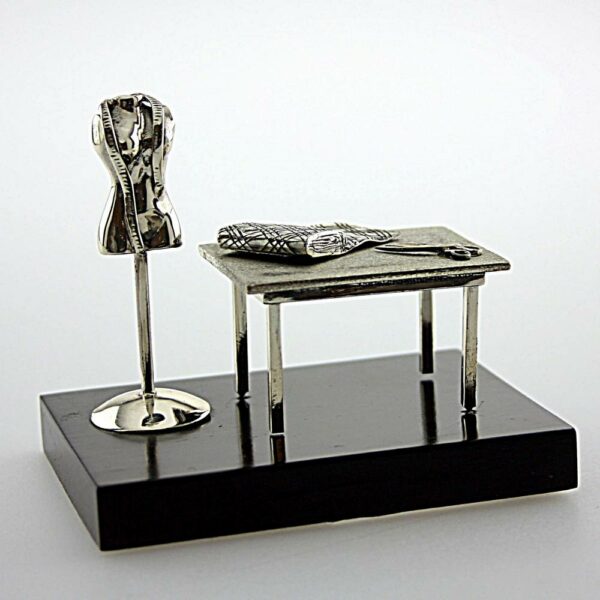 SCULTURA SARTA IN ARGENTO 800/925°°°