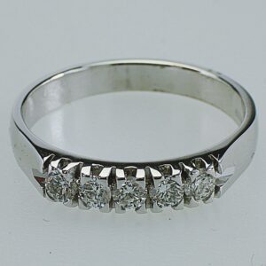 ANELLO FEDINA IN ORO CON DIAMANTI