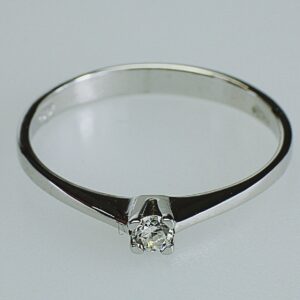 ANELLO SOLITARIO IN ORO CON DIAMANTE