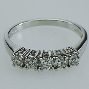 ANELLO FEDINA IN ORO CON DIAMANTI