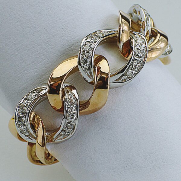 ANELLO IN ORO CON DIAMANTI