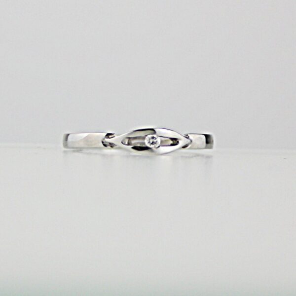 ANELLO SOLITARIO IN ORO CON DIAMANTE