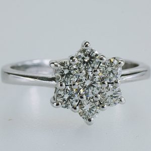 ANELLO SOLITARIO IN ORO CON DIAMANTI