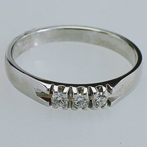 ANELLO FEDINA IN ORO CON DIAMANTI