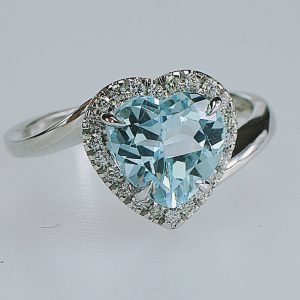 ANELLO IN ORO CON DIAMANTI E ACQUA MARINA