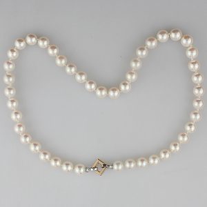 COLLANA IN ORO CON PERLE COLTIVATE