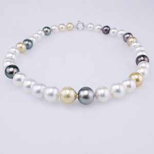 COLLANA IN ORO CON PERLE AUSTRALIA