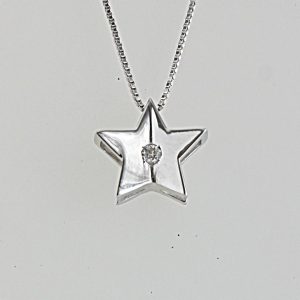 COLLANA STELLA IN ORO CON DIAMANTI
