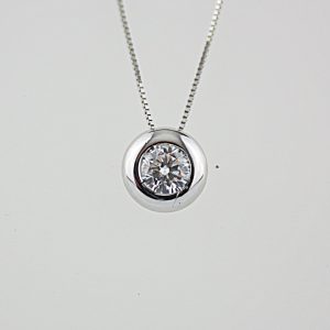 COLLANA IN ORO CON DIAMANTI