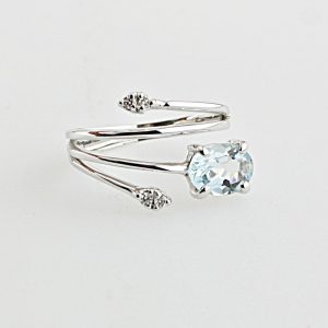 ANELLO IN ORO E DIAMANTI CON ACQUA MARINA